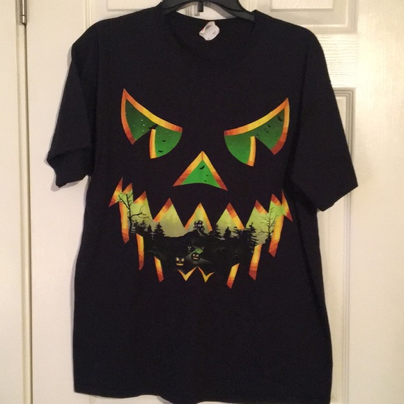 SALE! Men’s Fruit of the loom Halloween 🎃 T - Picture 2 of 3